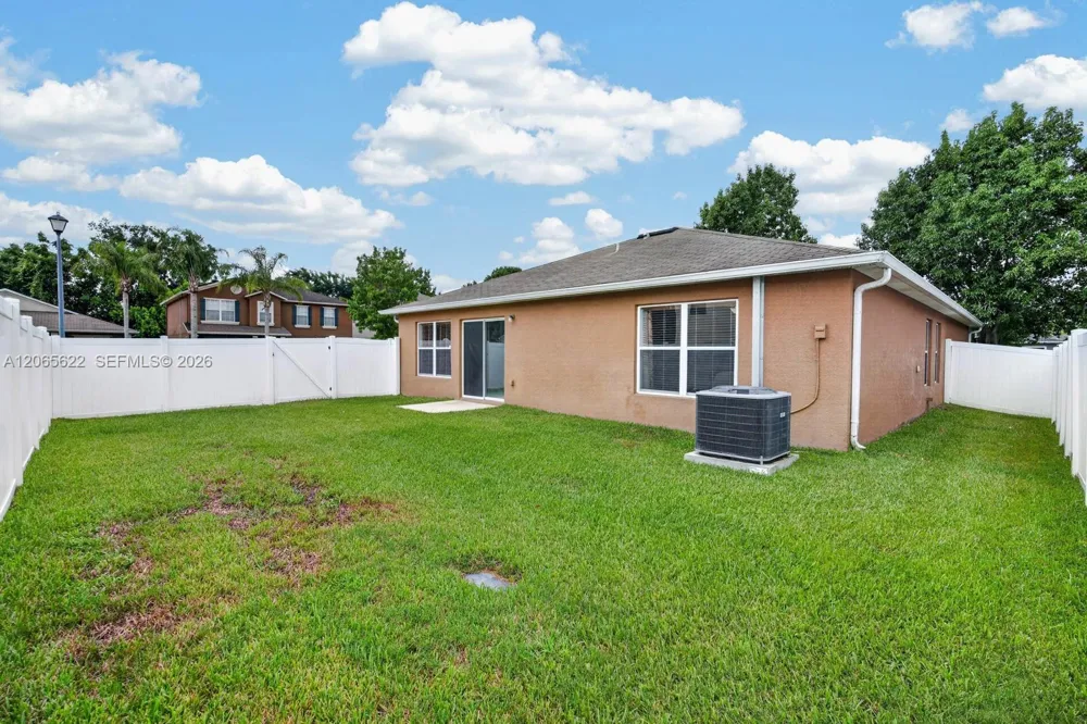 2501 Bullion Loop Sanford, FL 32771