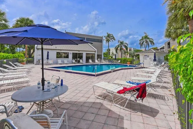1605 S US Highway 1 #Sl 6g Jupiter, FL 33477