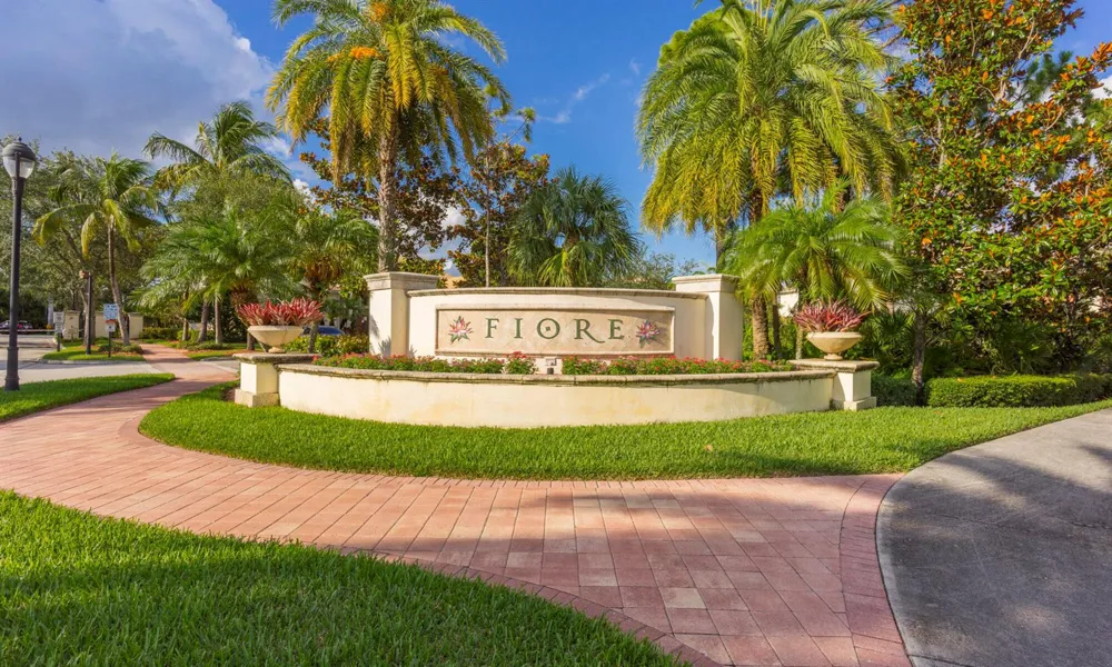 1108 Myrtlewood Circle E Palm Beach Gardens, FL 33418