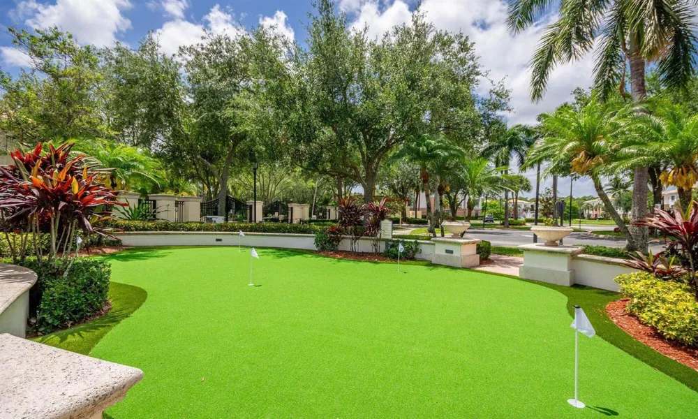 1108 Myrtlewood Circle E Palm Beach Gardens, FL 33418