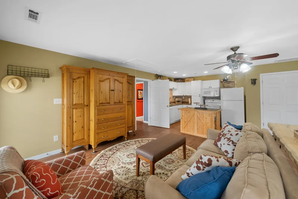 8130 Joy Rd Mount Pleasant, TN 38474