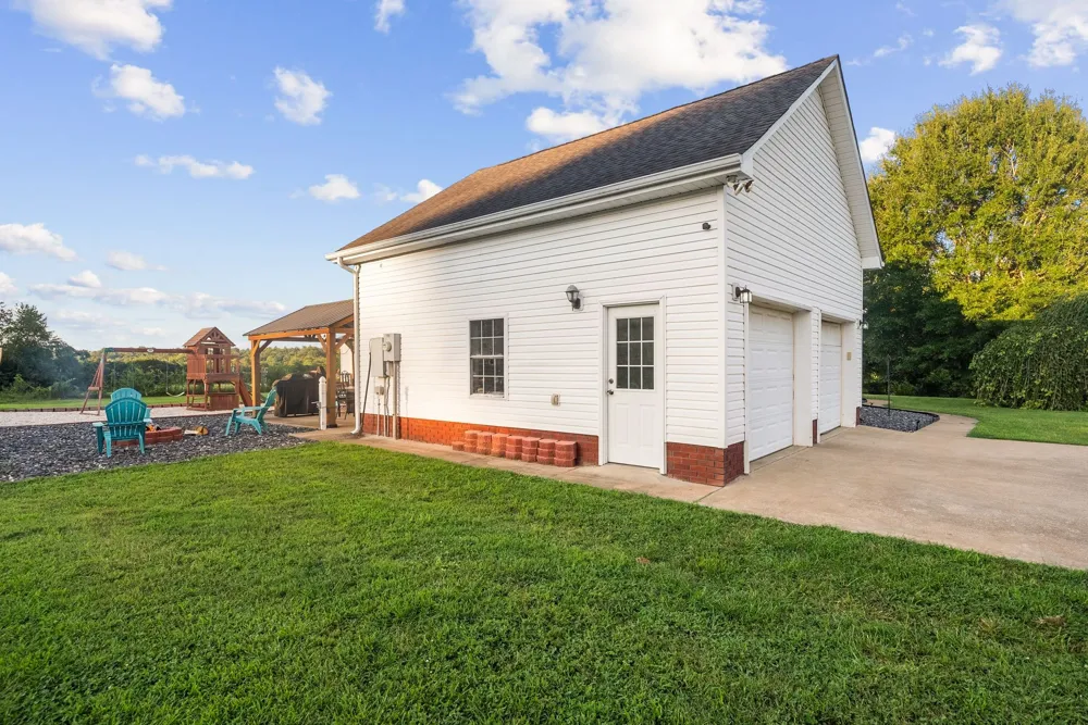 8130 Joy Rd Mount Pleasant, TN 38474