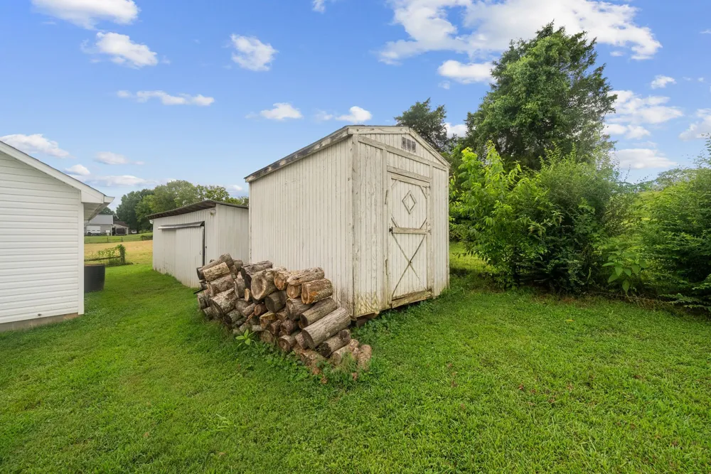 8130 Joy Rd Mount Pleasant, TN 38474