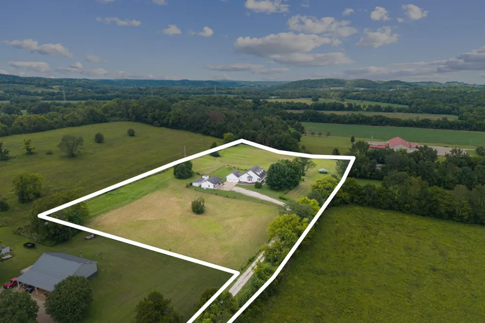 8130 Joy Rd Mount Pleasant, TN 38474