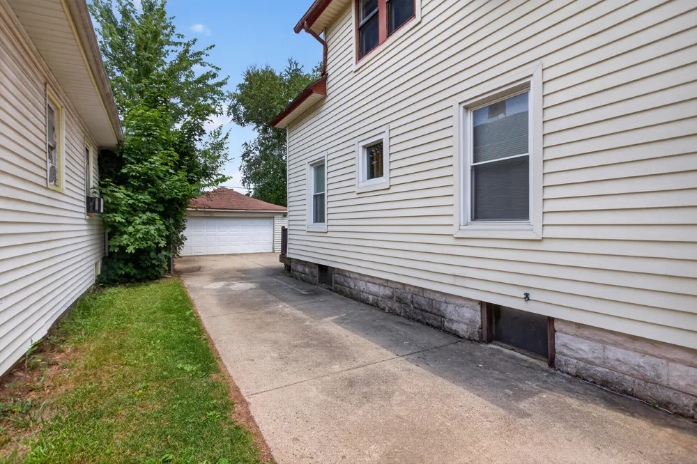 302 Cass Avenue Summit Township, MI 49203