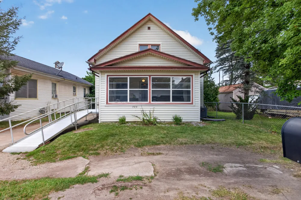 302 Cass Avenue Summit Township, MI 49203