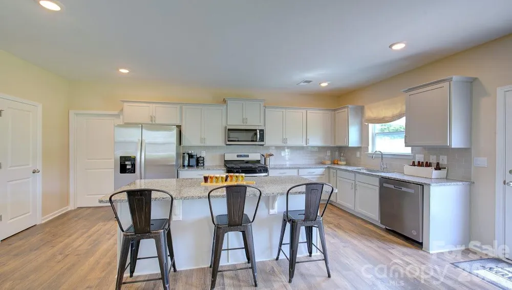 73 Ridgehaven Drive Waynesville, NC 28786