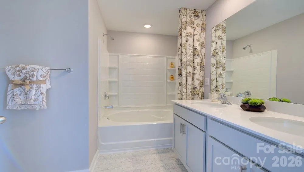 73 Ridgehaven Drive Waynesville, NC 28786