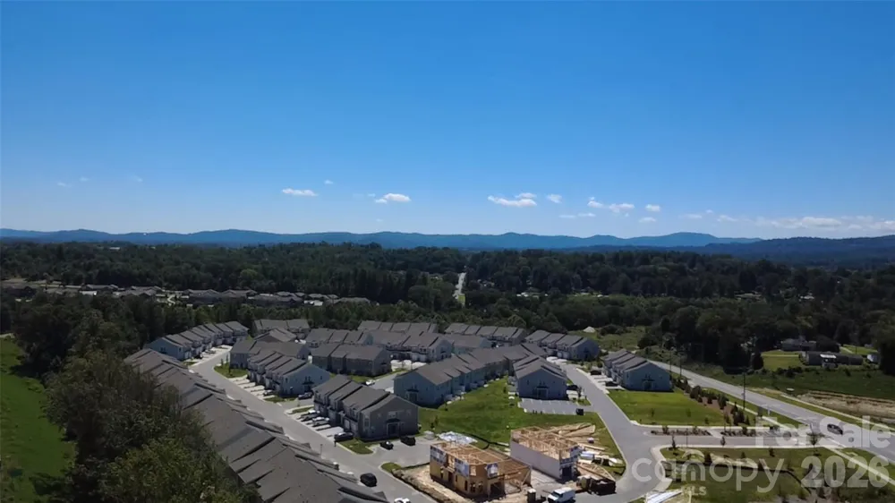 398 Creekview Road Hendersonville, NC 28792