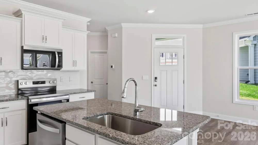398 Creekview Road Hendersonville, NC 28792