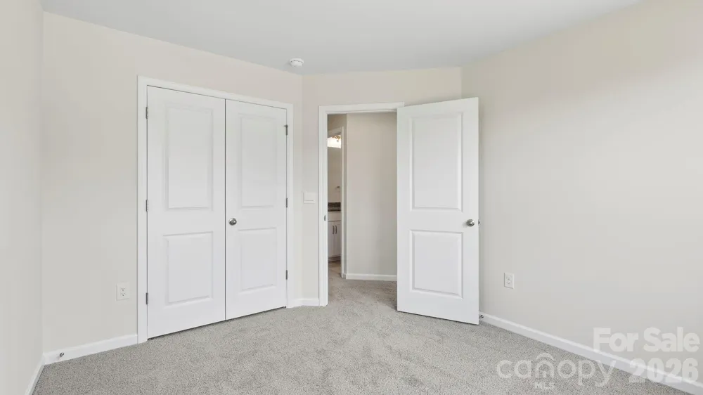 398 Creekview Road Hendersonville, NC 28792
