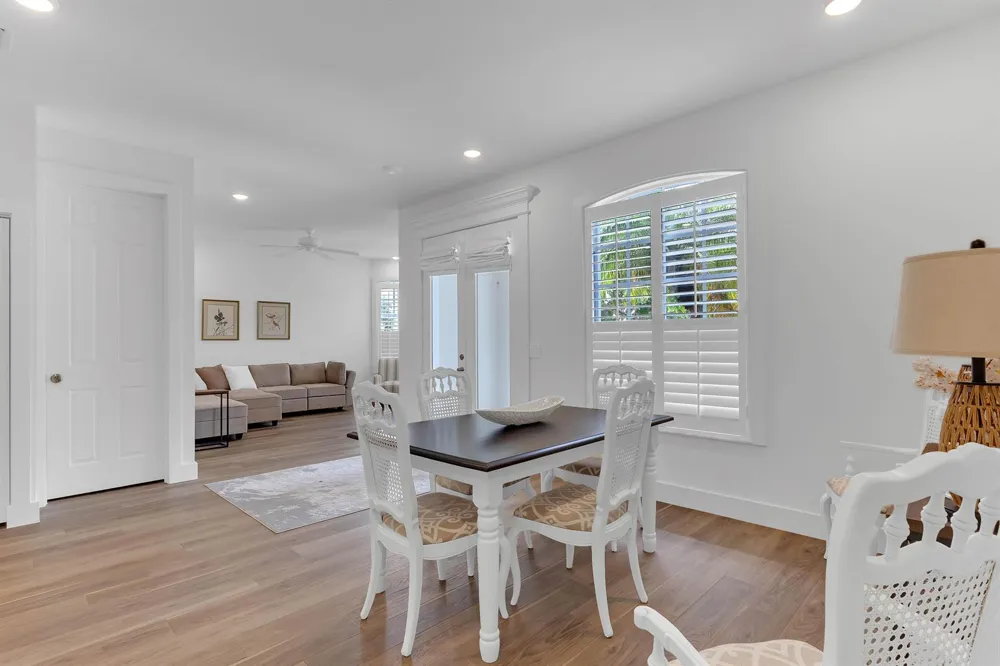 5765 W 1ST SQUARE SW Vero Beach, FL 32968