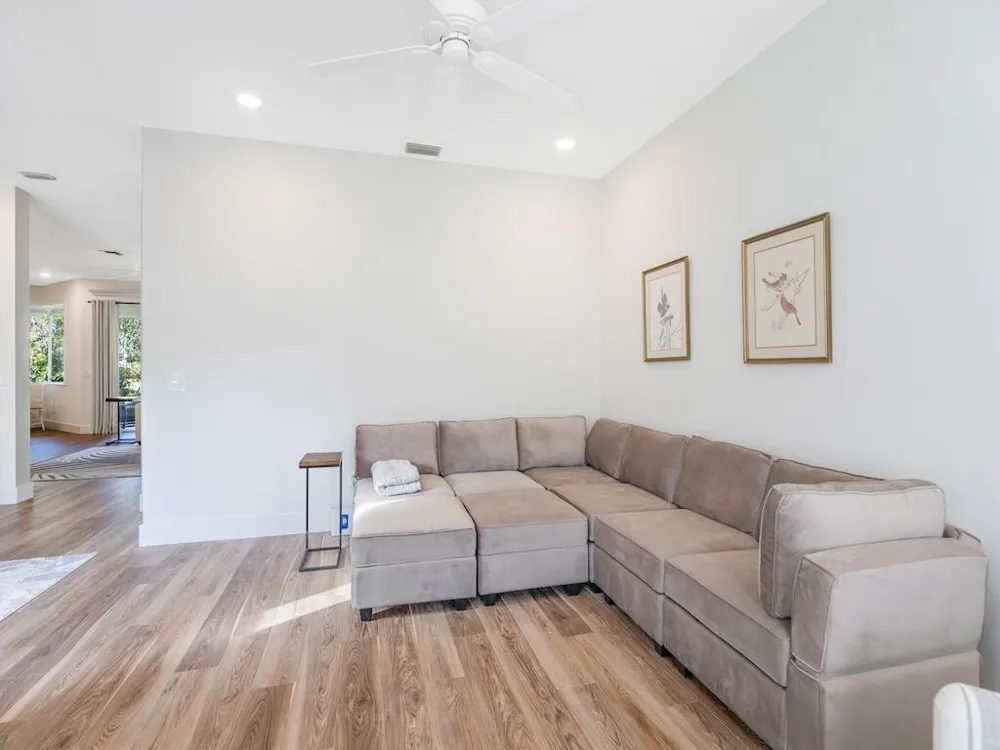 5765 W 1ST SQUARE SW Vero Beach, FL 32968