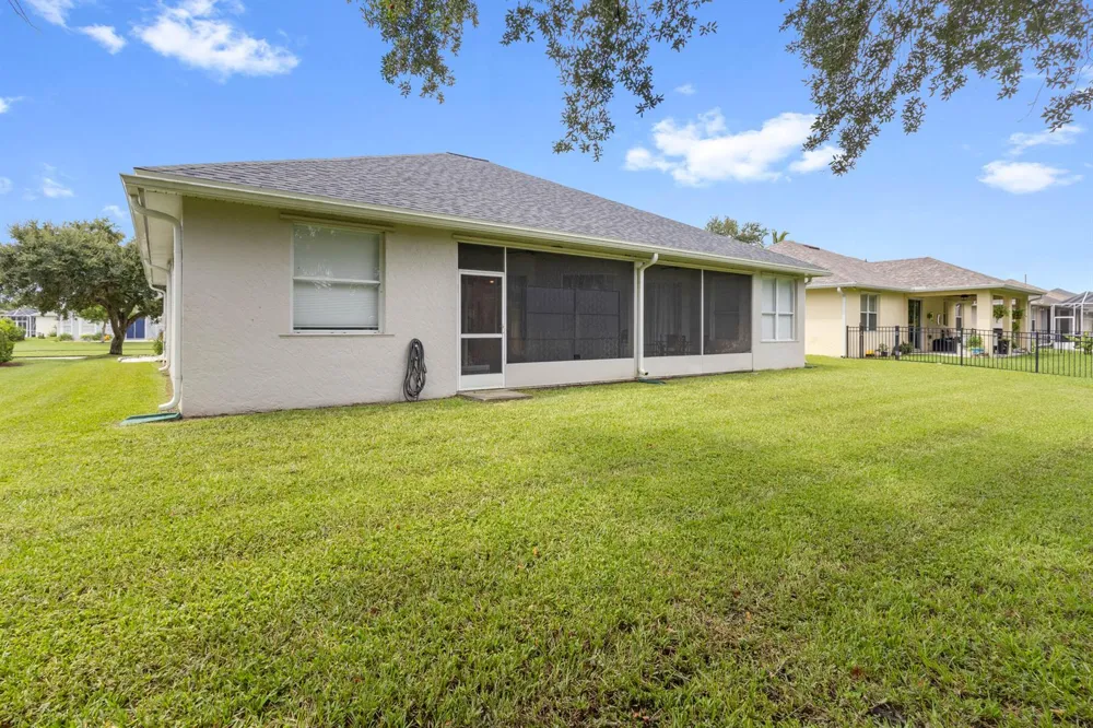 5765 W 1ST SQUARE SW Vero Beach, FL 32968