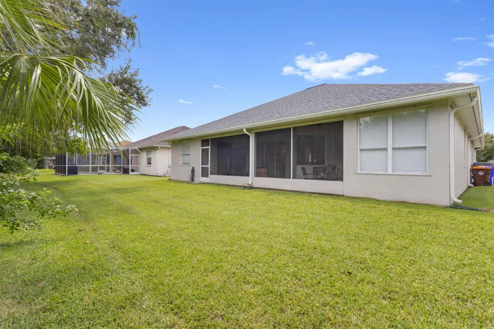 5765 W 1ST SQUARE SW Vero Beach, FL 32968