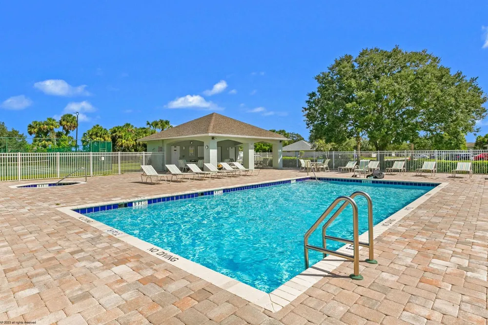 5765 W 1ST SQUARE SW Vero Beach, FL 32968