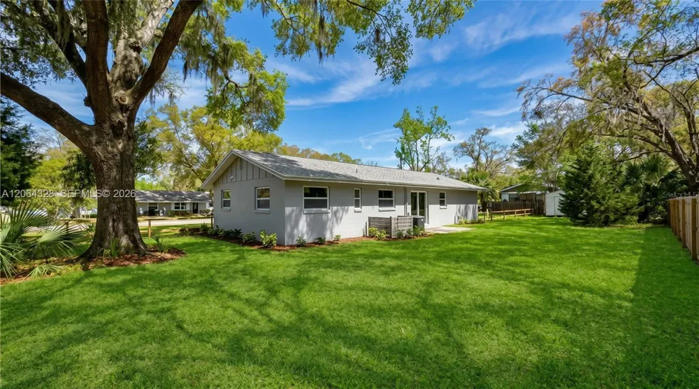1812 NE 50th ST ocala, FL 34479