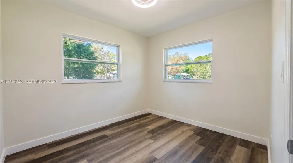 1812 NE 50th ST ocala, FL 34479
