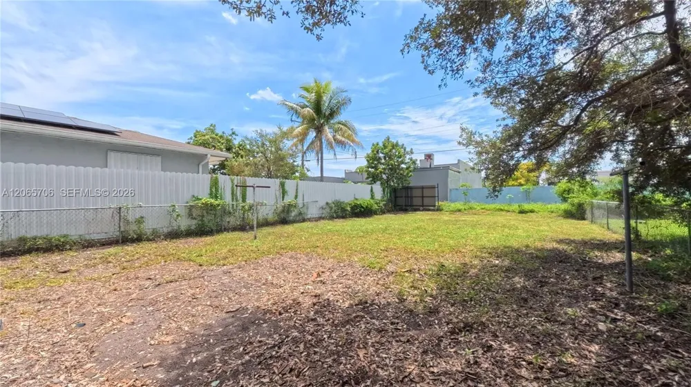 3156 NW 55th St Miami, FL 33142