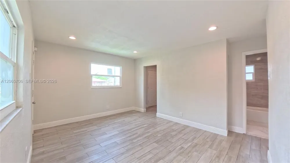 3156 NW 55th St Miami, FL 33142