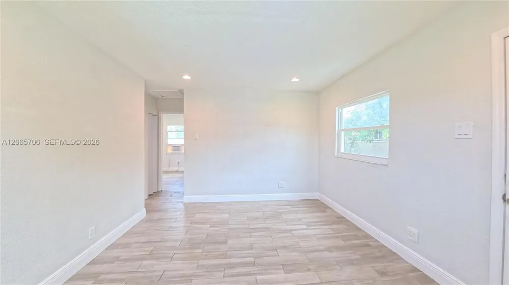3156 NW 55th St Miami, FL 33142