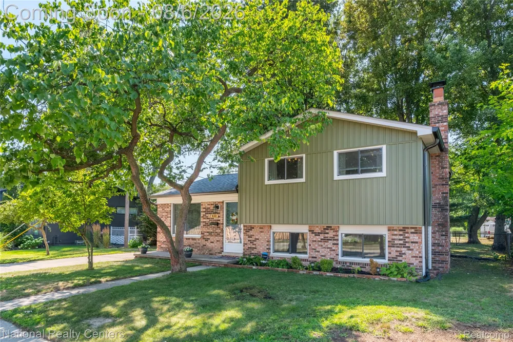 632 Bellevue Avenue Clawson City, MI 48017
