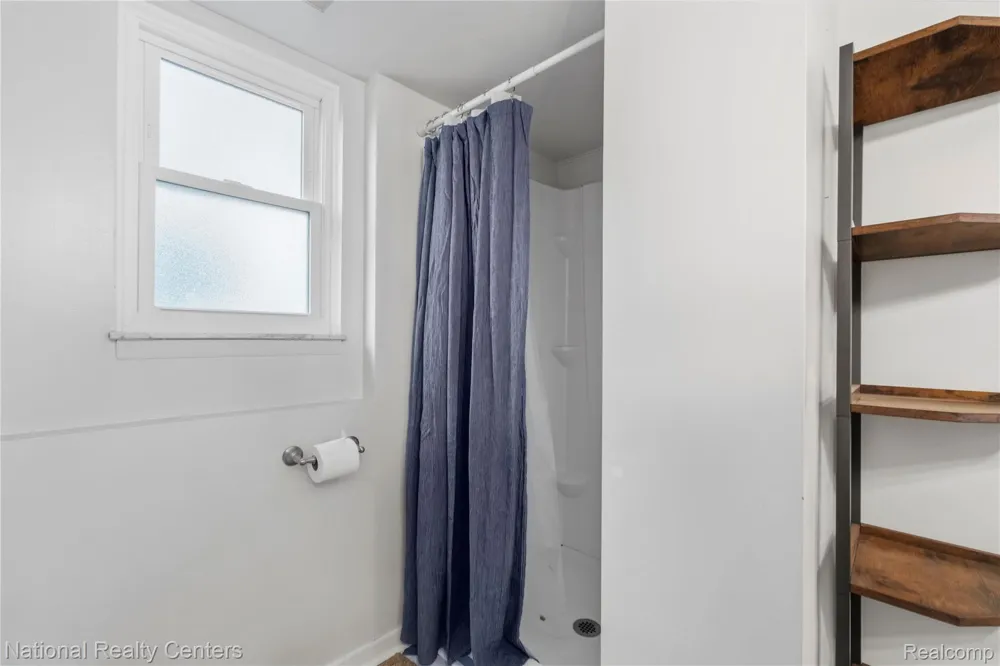 632 Bellevue Avenue Clawson City, MI 48017