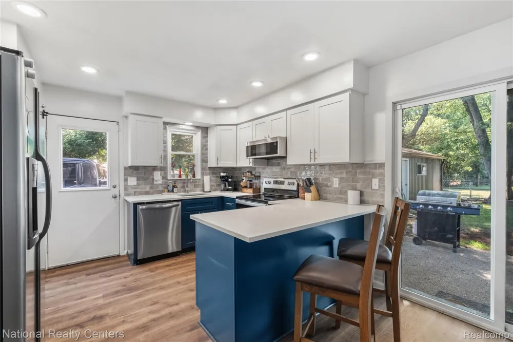 632 Bellevue Avenue Clawson City, MI 48017