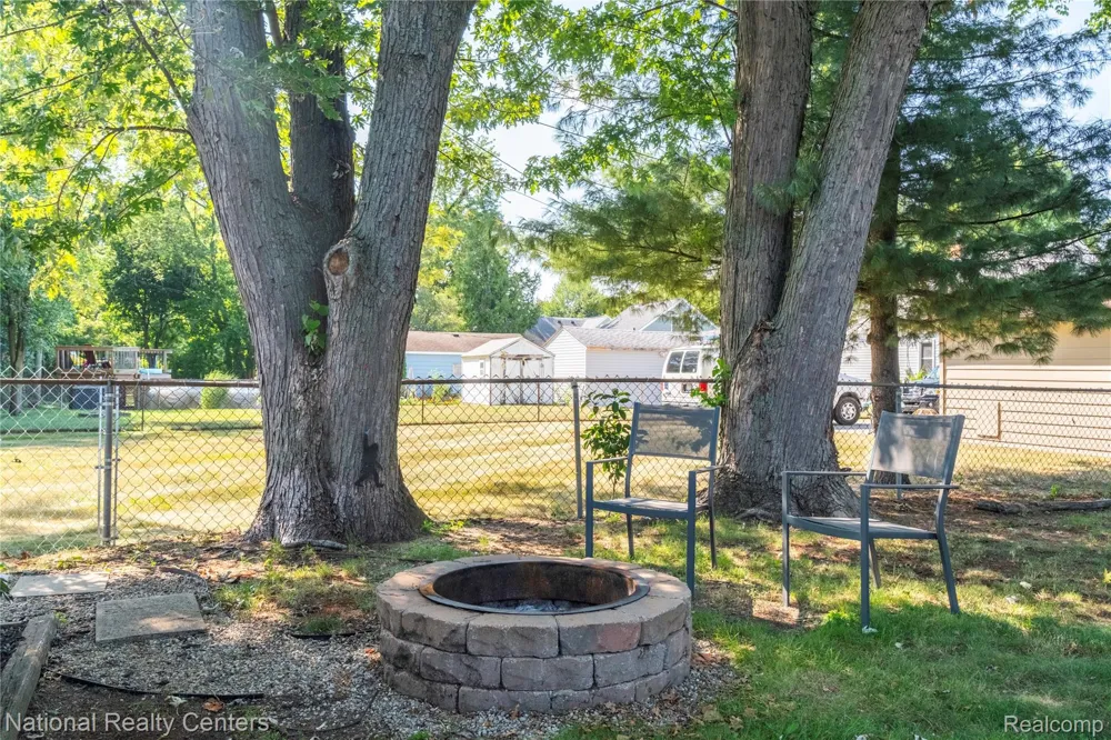 632 Bellevue Avenue Clawson City, MI 48017