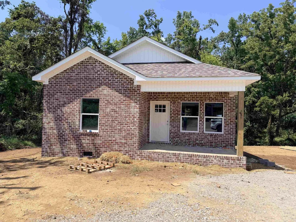 185 HARDIN RD Savannah, TN 38372