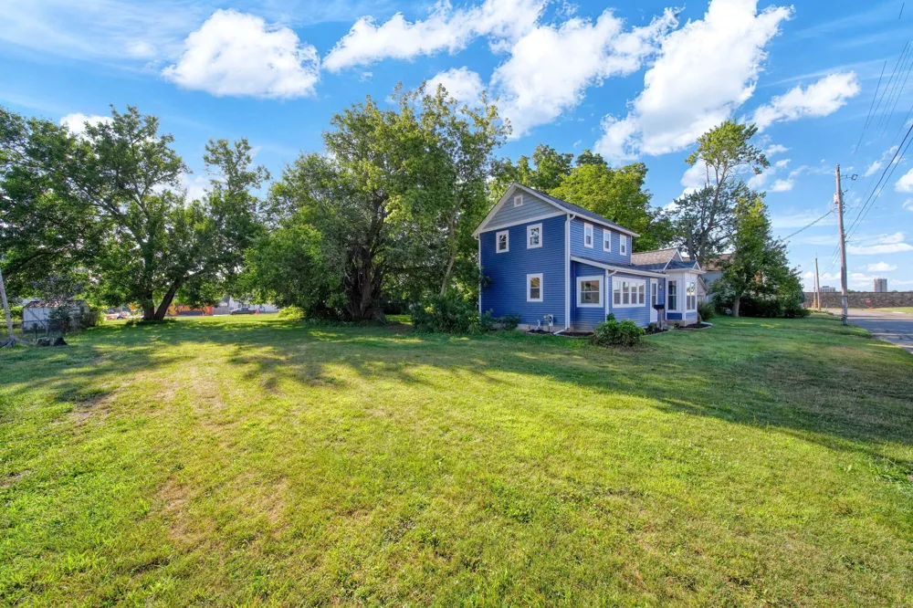 1025 Hamilton Street Jackson, MI 49202