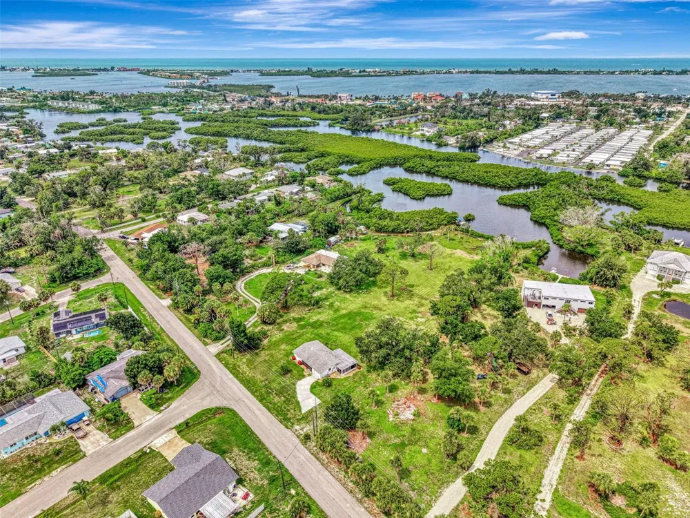 780 S OXFORD DRIVE Englewood, FL 34223