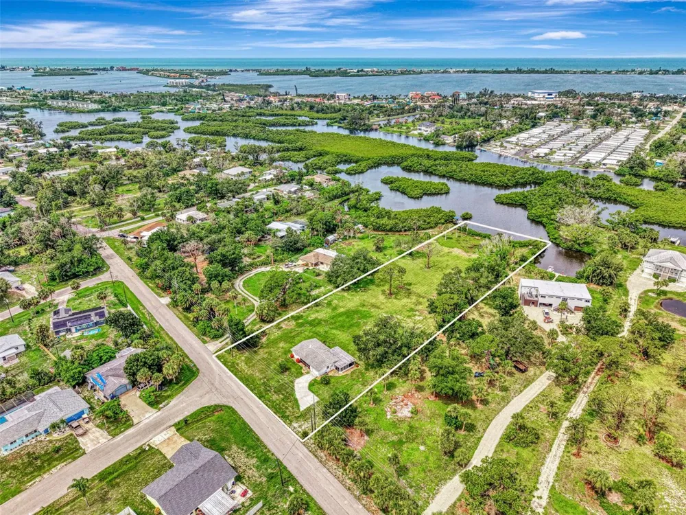 780 S OXFORD DRIVE Englewood, FL 34223