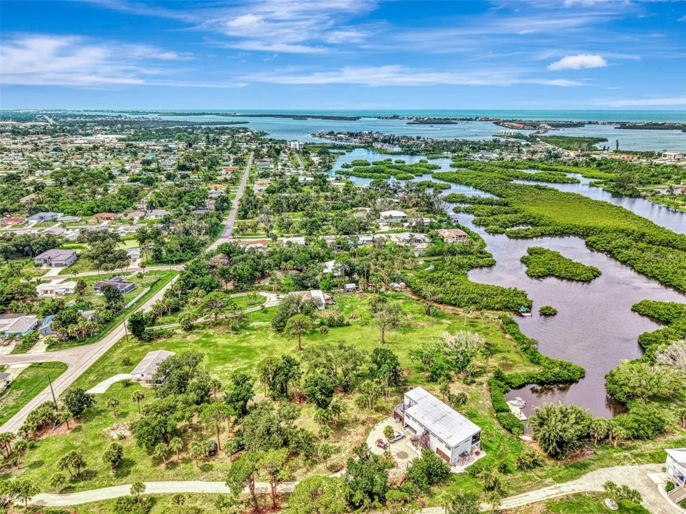 780 S OXFORD DRIVE Englewood, FL 34223