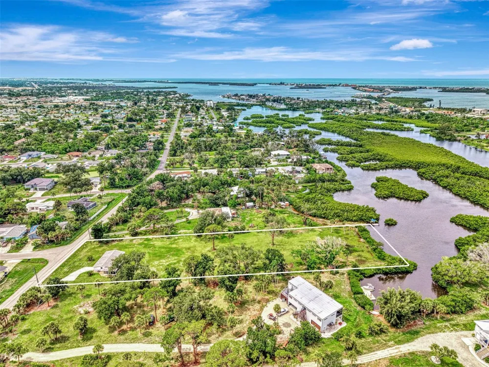 780 S OXFORD DRIVE Englewood, FL 34223
