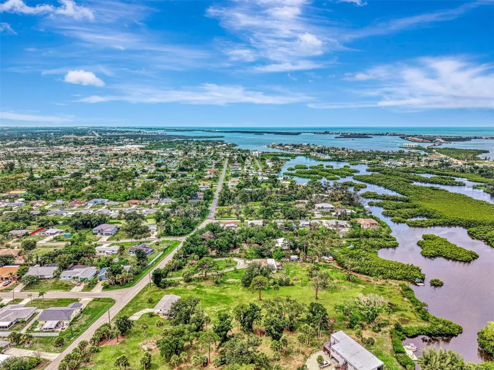 780 S OXFORD DRIVE Englewood, FL 34223