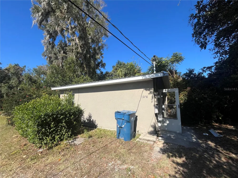 127 1/2 W PALMETTO AVENUE Deland, FL 32720