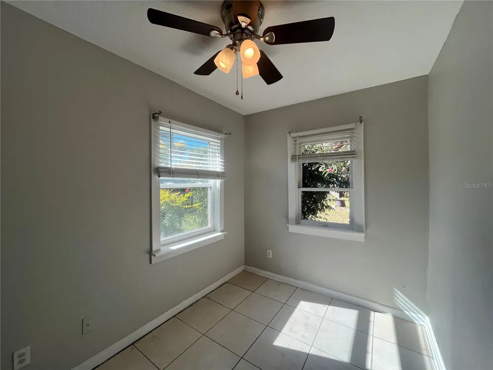 127 1/2 W PALMETTO AVENUE Deland, FL 32720