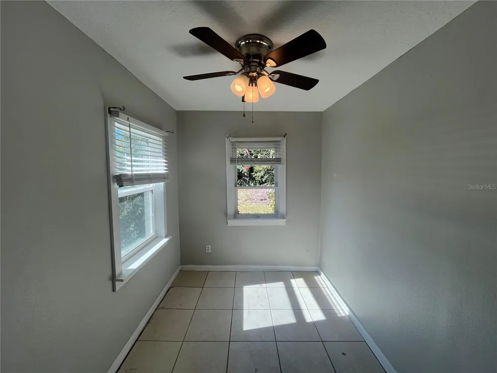 127 1/2 W PALMETTO AVENUE Deland, FL 32720
