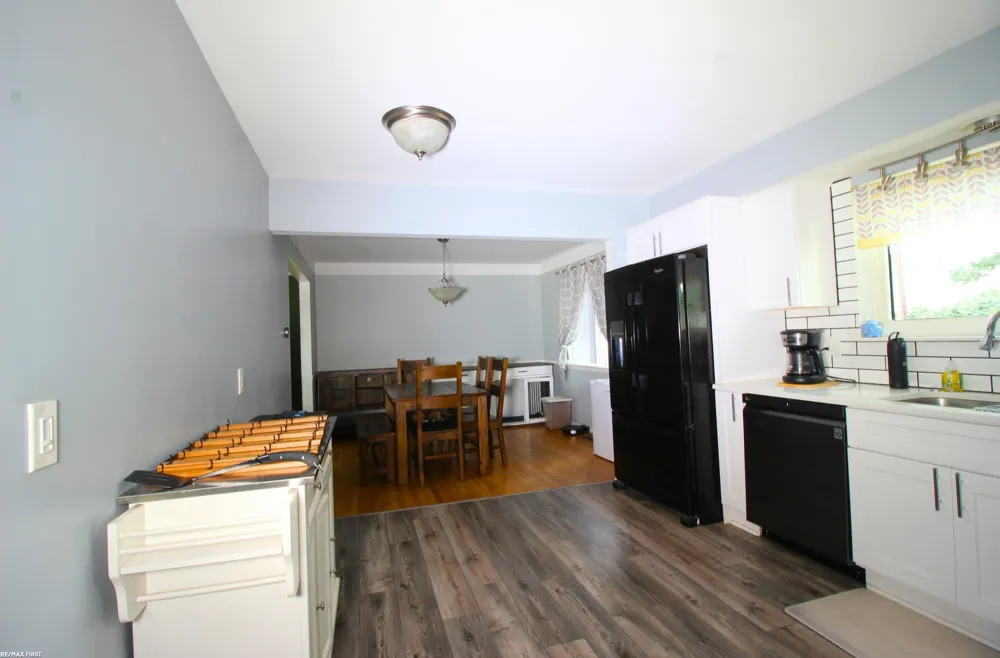 30827 Scrivo Drive Warren City, MI 48092