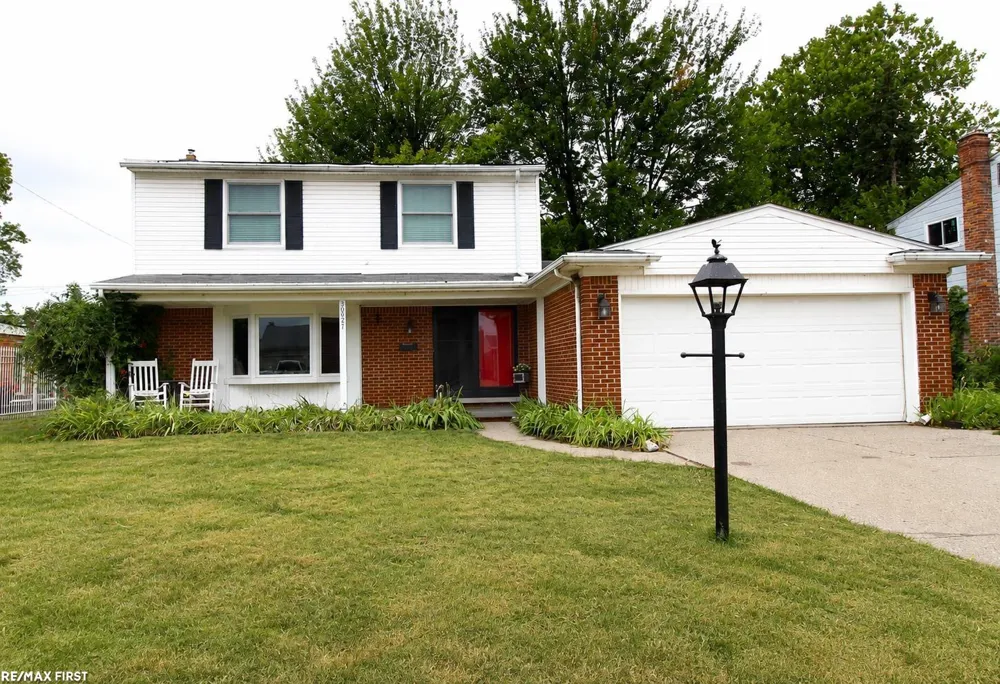 30827 Scrivo Drive Warren City, MI 48092