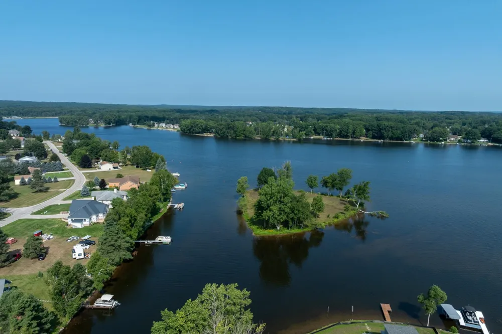 1201 S Clubhouse Drive Lake Isabella Village, MI 48893