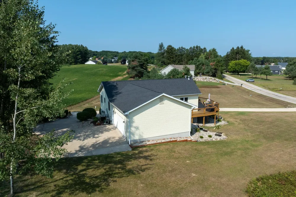 1201 S Clubhouse Drive Lake Isabella Village, MI 48893