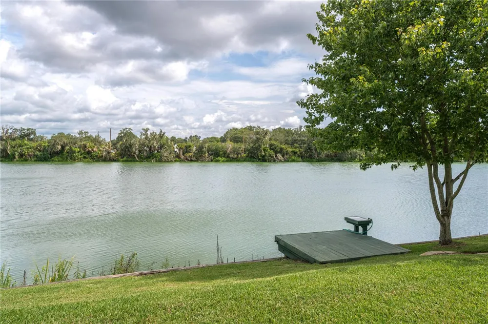 5667 WATER OAK LANE Mulberry, FL 33860