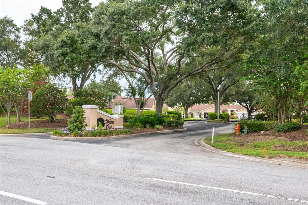 5667 WATER OAK LANE Mulberry, FL 33860