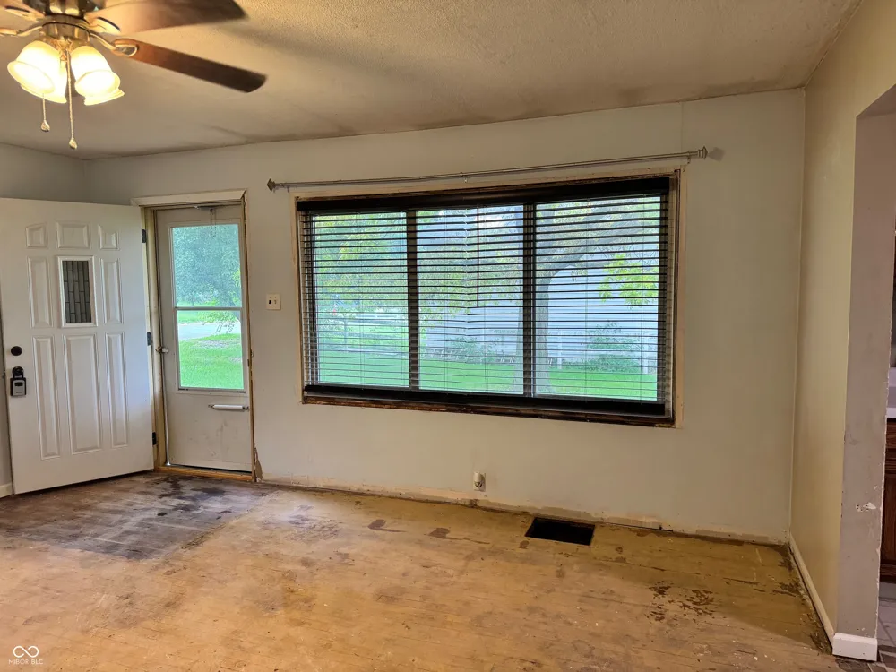9507 W Morse Street Yorktown, IN 47396