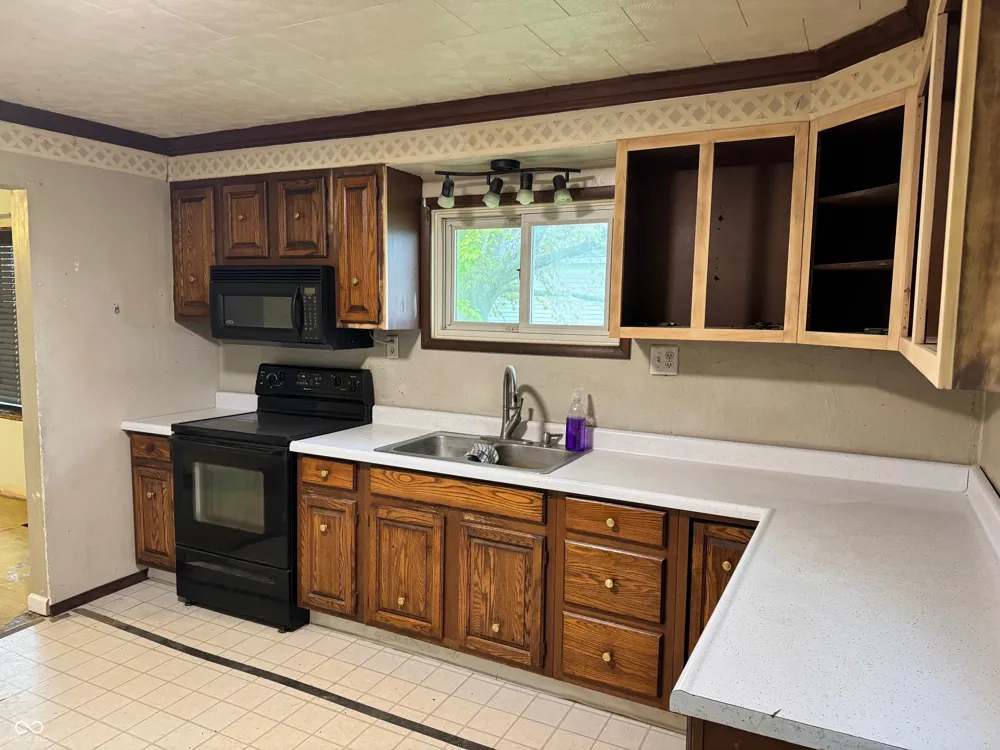 9507 W Morse Street Yorktown, IN 47396