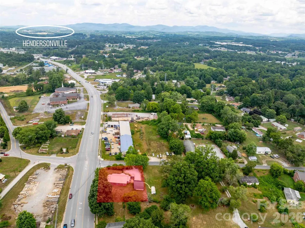 103 E King Street East Flat Rock, NC 28726