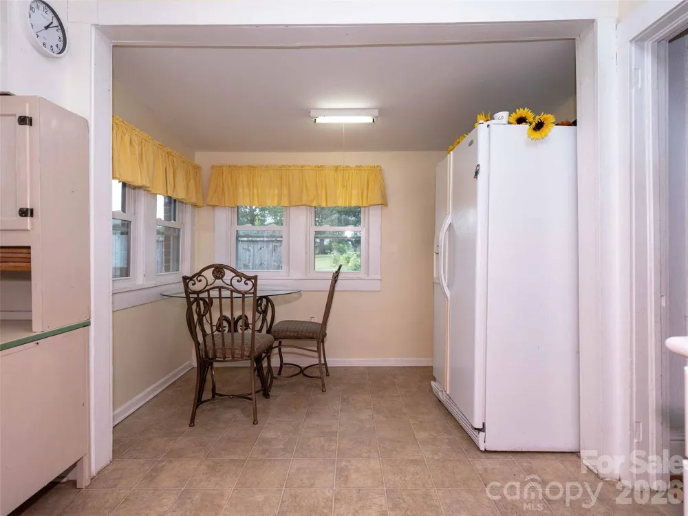 103 E King Street East Flat Rock, NC 28726
