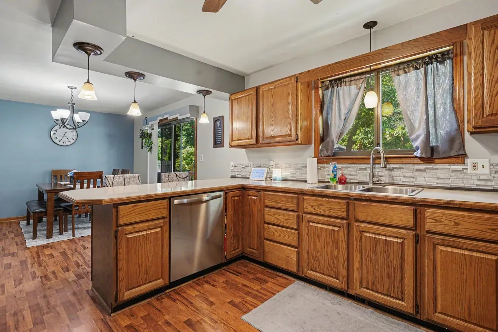1452 Adams Avenue Muskegon, MI 49442
